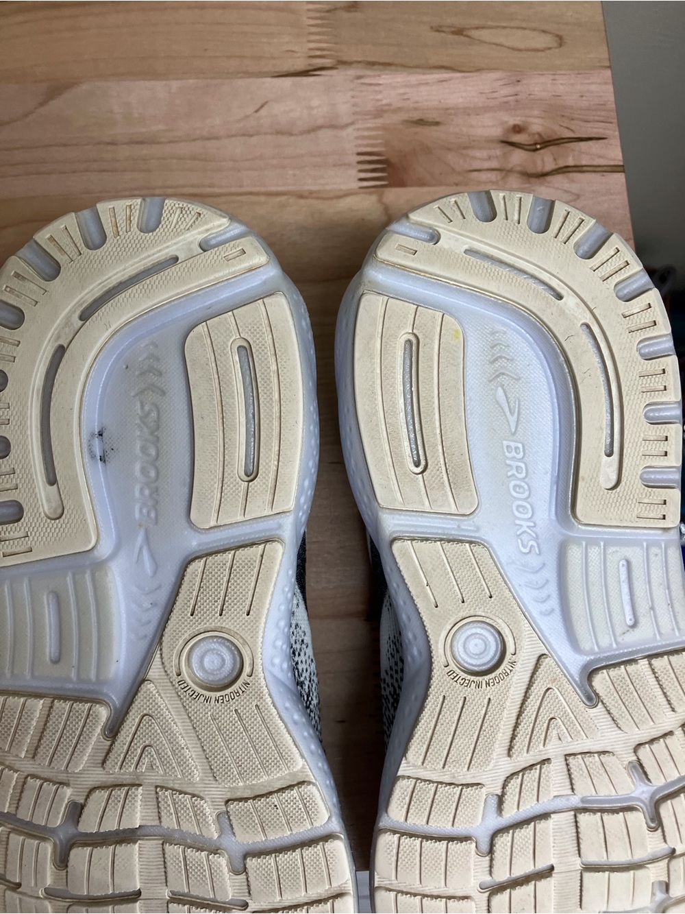 Brooks Women's Ghost 16 - Picture 12 of 12